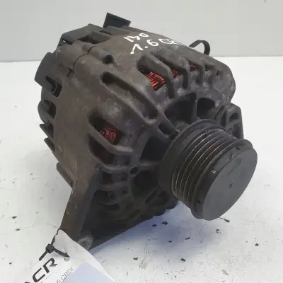 Hyundai i30 1.6 CRDI ALTERNATOR 120A 37300-2A600 valeo