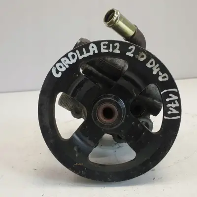 Corolla E12 2.0 D4D POMPA WSPOMAGANIA