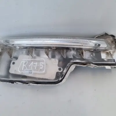 Volvo S60 II V60 LIFT PRZEDNI HALOGEN PRAWY PRZÓD pasażera LED DRL 31353290