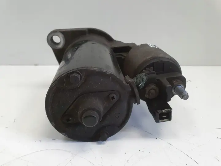 Audi A3 8L 1.8 T ROZRUSZNIK 0001121026 bosch