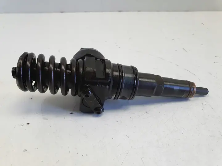 VW Passat B5 1.9 TDI POMPOWTRYSKIWACZ wtrysk 038130073BA