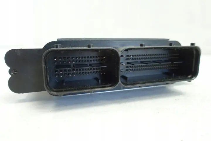 1953a03db6831284de1370f969889e0b