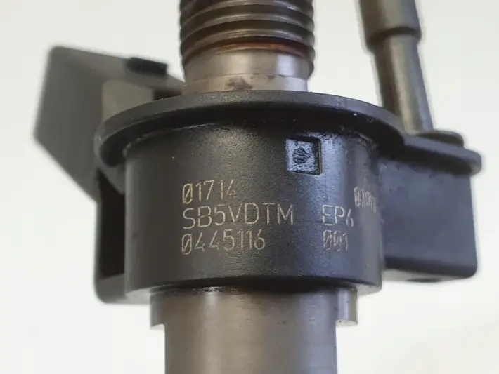 BMW E87 E90 2.0 D WTRYSKIWACZ wtrysk 0445116001 7797877