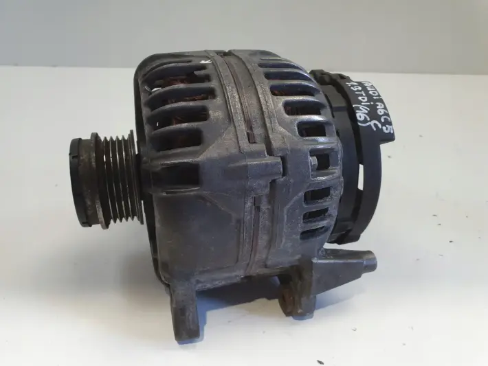 Audi A3 8L 1.9 TDI ALTERNATOR bosch 028903028E 120A