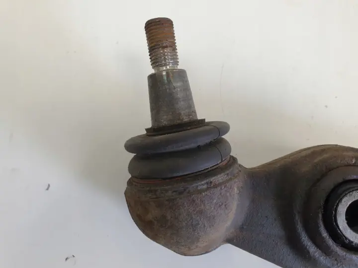 BMW X6 E71 LEWY WAHACZ przód KIEROWCY