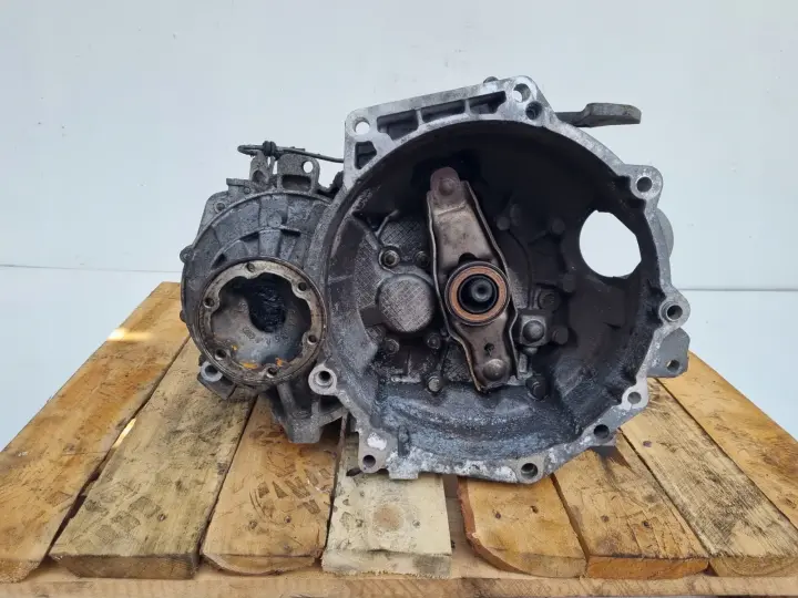 VW Touran 1.9 TDI MANUALNA SKRZYNIA BIEGÓW manual GQM