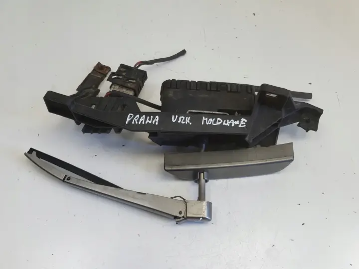 Range Rover Vogue L322 PRAWY MECHANIZM WYCIERACZKI LAMPY 1301329337