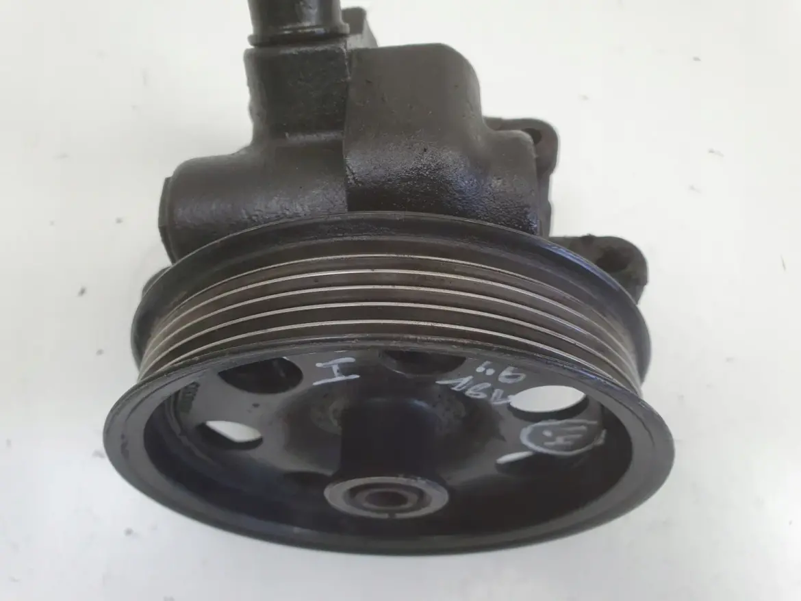 Ford Focus I MK1 1.6 16V POMPA WSPOMAGANIA HBD-CX