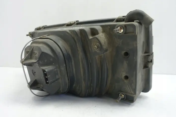 Volvo 740 760 PRZEDNIA LAMPA prawa EUROPA 3 piny
