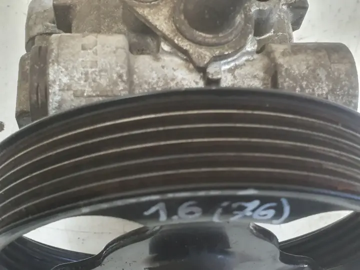 Mazda 3 BK 1.6 16V POMPA WSPOMAGANIA kyb