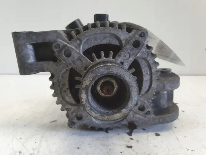 Ford C-Max Focus mk2 1.8 16V ALTERNATOR 30667069 3M5T-10300-LC