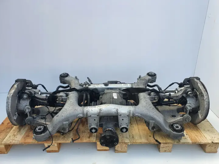 BMW F01 4.4 BI TURBO 750 TYLNE ZAWIESZENIE KOMPLET