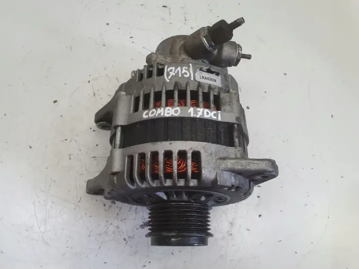 Opel Combo C 1.7 CDTI DI ALTERNATOR pompa vacum