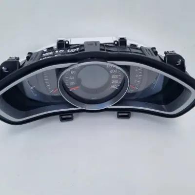 Volvo V40 II 2.0 T Benzyna LICZNIK ZEGARY Europa 31412871