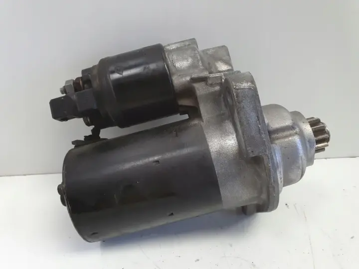 Audi A3 8L 1.8 T ROZRUSZNIK 0001121026 bosch