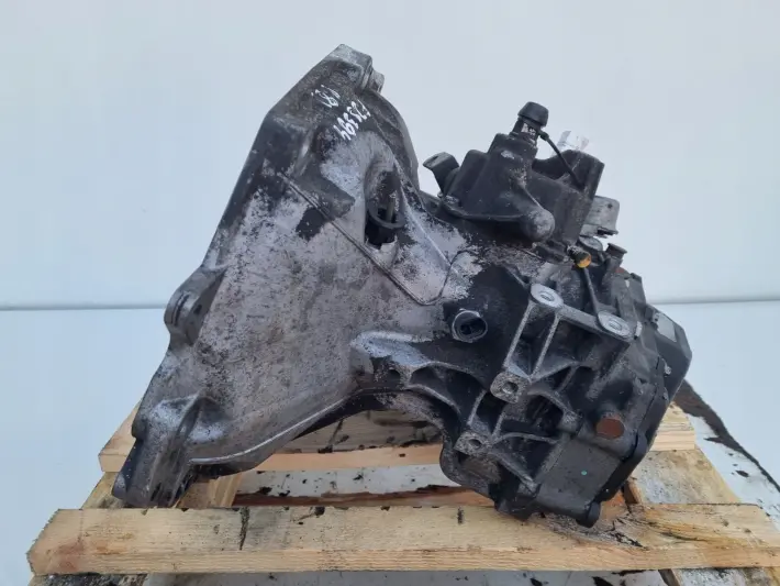 Opel Corsa E 1.4 16V SKRZYNIA BIEGÓW BFJS394 manualna MANUAL