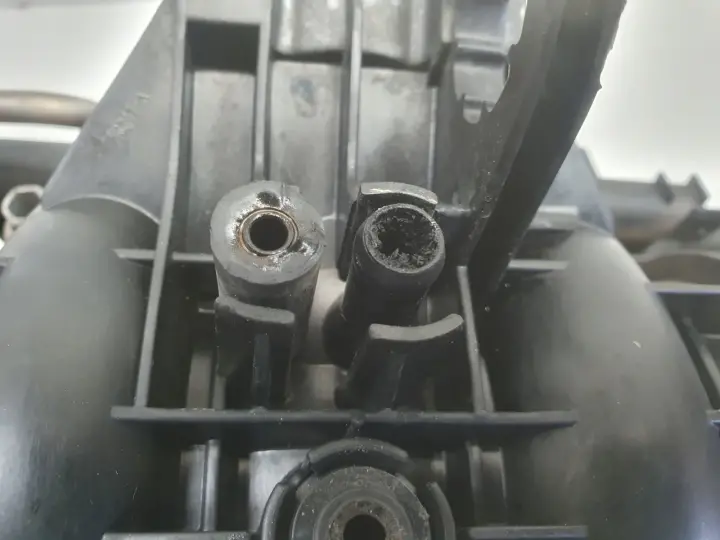 Opel Corsa C 1.2 16V KOLEKTOR SSĄCY 0280600040 55350547