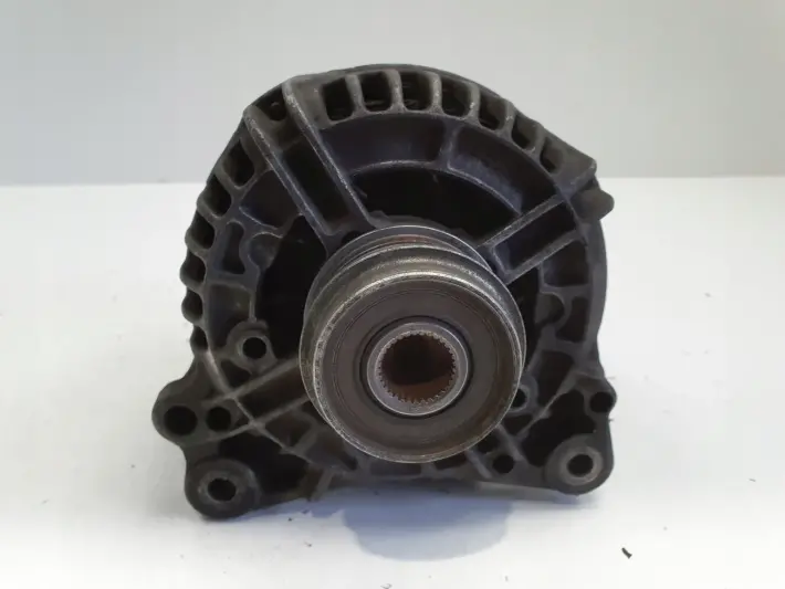 Audi A4 B5 1.9 TDI ALTERNATOR bosch 028903029B 120A