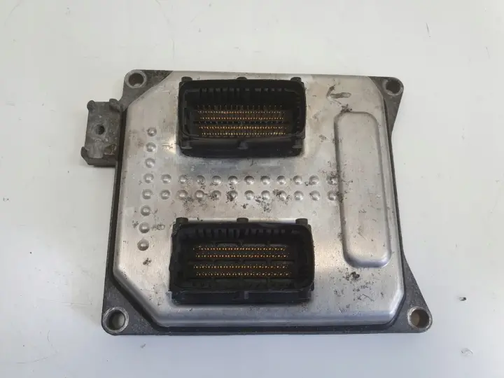 Opel Zafira B 1.8 16V STEROWNIK SILNIKA komputer 55571557 MT