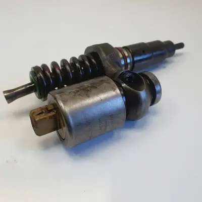 Land Rover Discovery II 2.5 TD5 POMPOWTRYSKIWACZ wtryskiwacz MSC000030