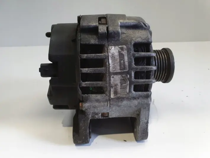 Renault Trafic II 1.9 DCI ALTERNATOR