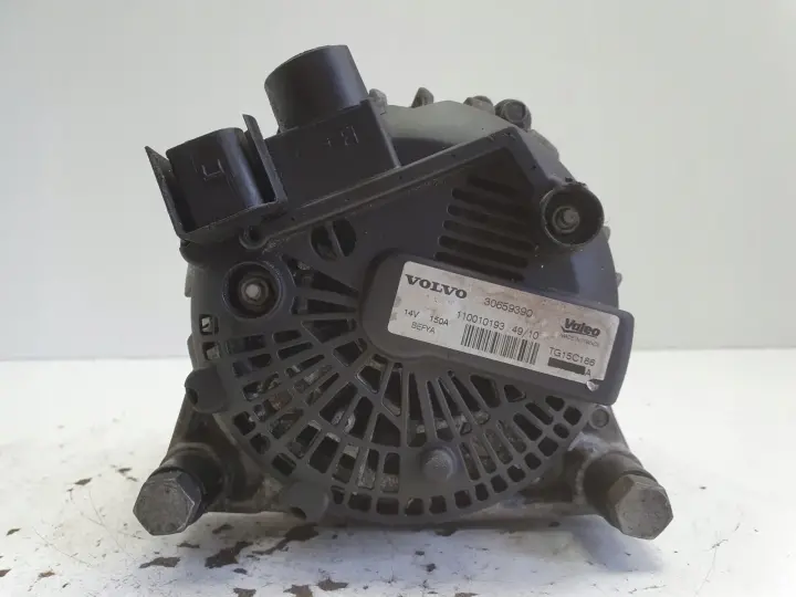 Volvo S40 II 1.6 D2 ALTERNATOR Valeo 30659390 150A