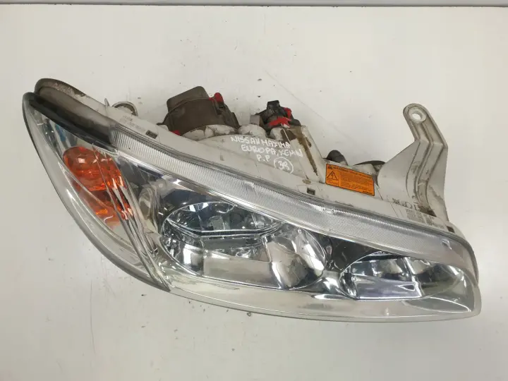 Nissan Maxima V A33 PRZEDNIA LAMPA PRAWA przód