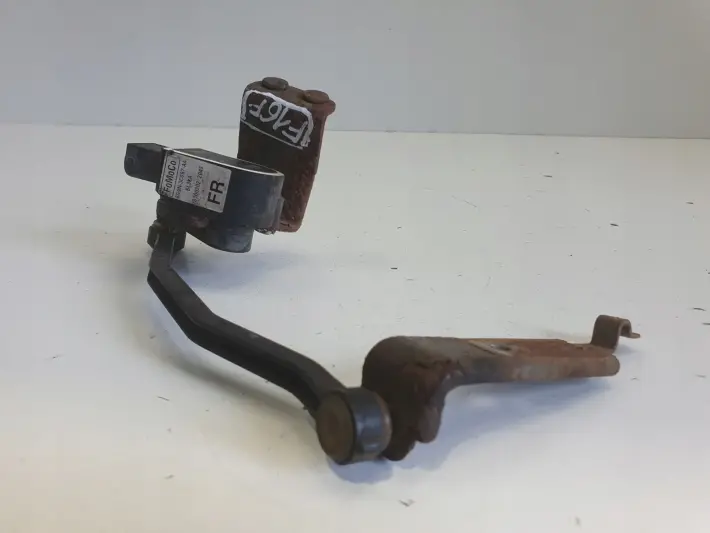 Volvo S80 II V70 III CZUJNIK POZIOMOWANIA LAMPY prawy tył 8G9N-3C492-AA