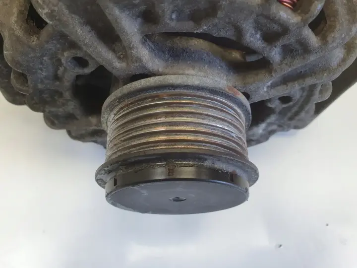 Ford Transit MK7 VII 2.2 TDCI ALTERNATOR bosch 0125711017 AC1T-10300-BB