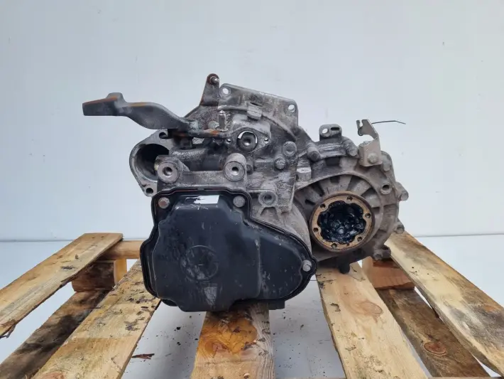 VW Golf V 1.9 TDI SKRZYNIA BIEGÓW manualna GQQ manual