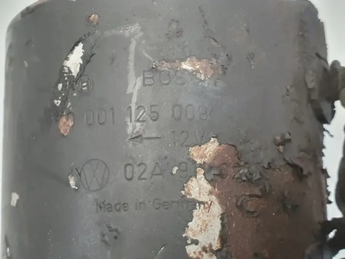 VW Bora 2.3 V5 ROZRUSZNIK 0001125009 bosch