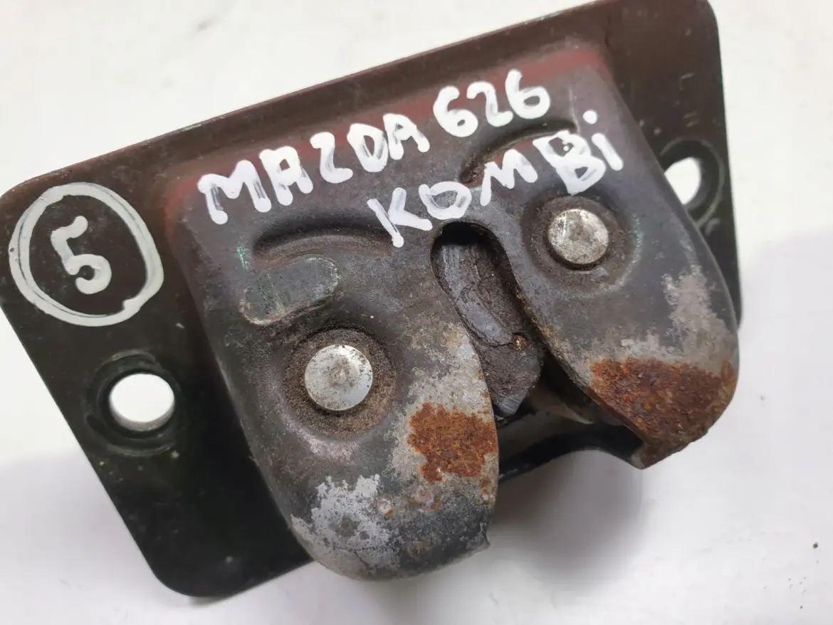 Mazda 626 V Kombi ZAMEK TYLNEJ KLAPY BAGAŻNIKA