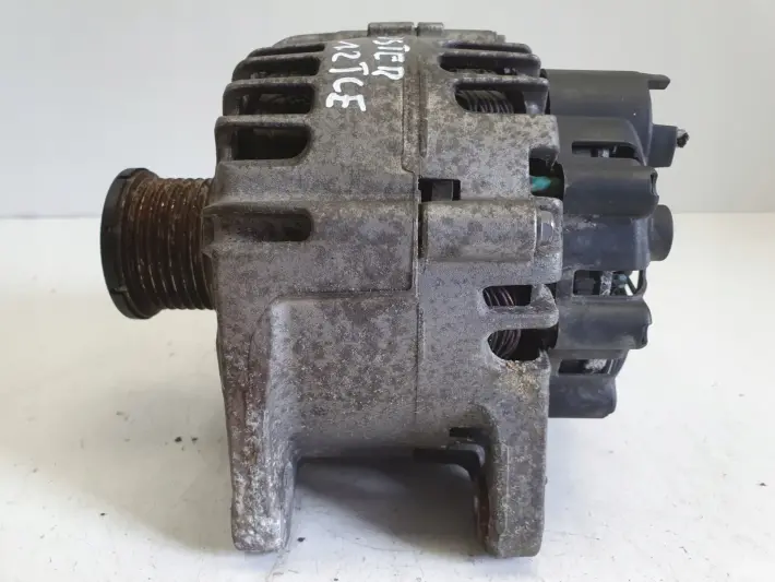 Dacia Duster I 1.2 TCe ALTERNATOR valeo 231007842R