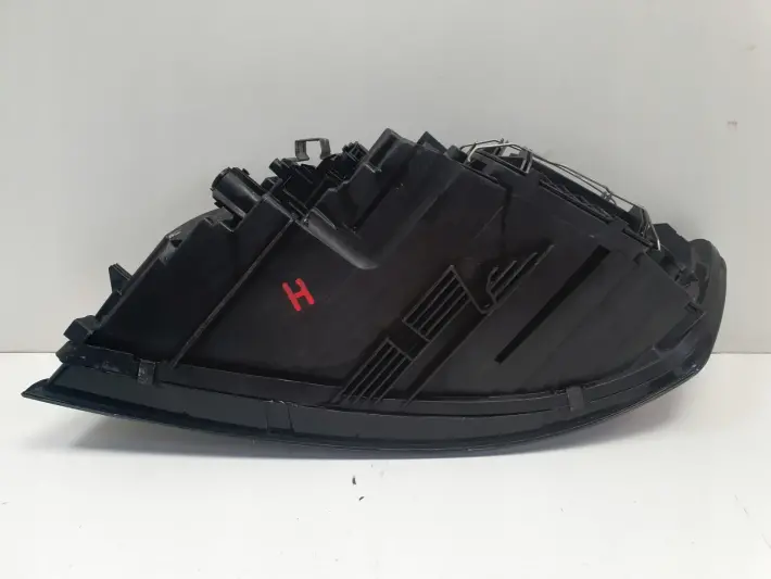 Volvo S40 II V50 LIFT PRZEDNIA LAMPA PRAWA prawy przód 0301237202 31265695