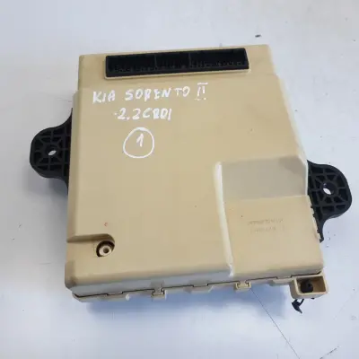 Kia Sorento II 2.2 CRDI SKRZYNKA BEZPIECZNIKÓW