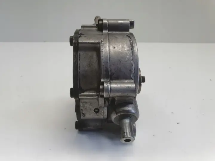 Audi A4 B7 1.9 TDI POMPA VACUM wakum 038145209A
