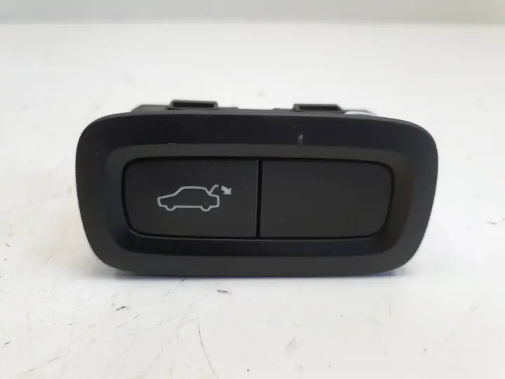 Volvo XC60 II V60 II V90 II PRZYCISK KLAPY BAGAŻNIKA przełącznik 31674800
