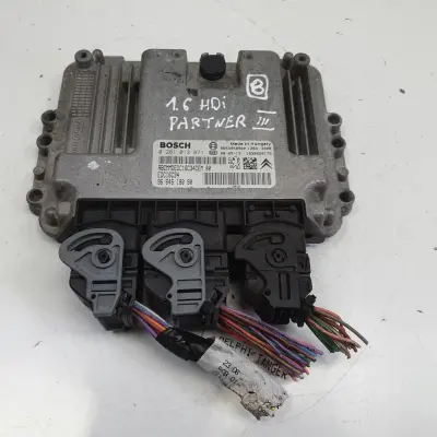 Peugeot Partner II 1.6 HDI STEROWNIK SILNIKA komputer 0281013871