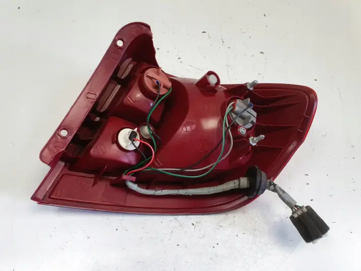 Hyundai Getz Lift 3 drzwi TYLNA LAMPA LEWA lewy tył kierowcy