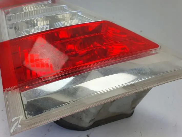 Volvo V70 III XC70 lift TYLNA LAMPA LEWA lewy tył kierowcy