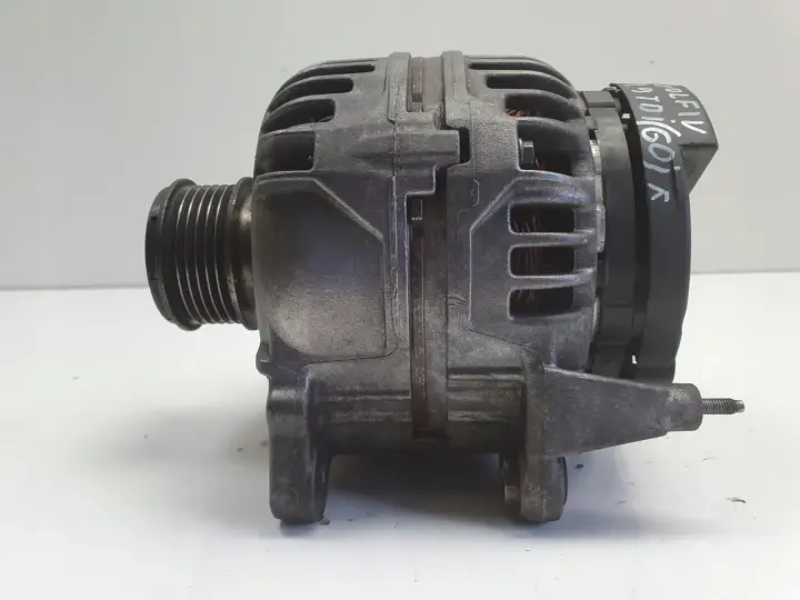 VW Golf IV 1.9 TDI ALTERNATOR bosch 028903028E