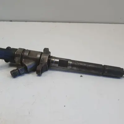 Ford Focus MK2 II 1.6 TDCI WTRYSKIWACZ wtrysk 0445110353