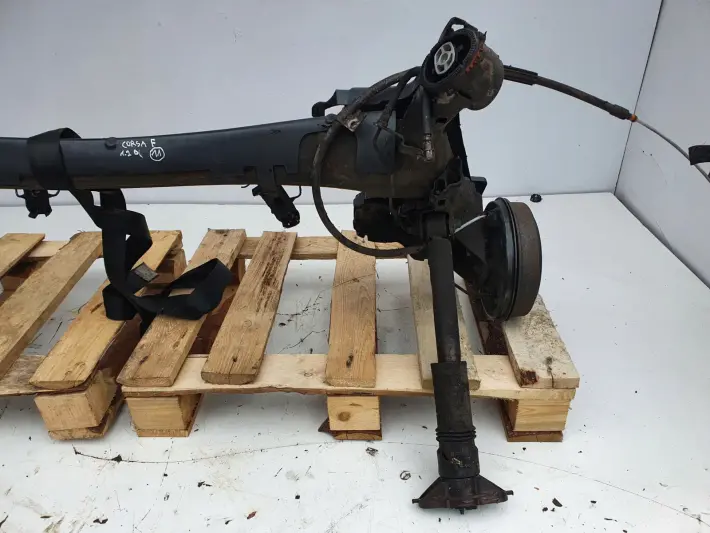 Opel Corsa F 1.2 TYLNA BELKA ZAWIESZENIA OŚ ŁADNA