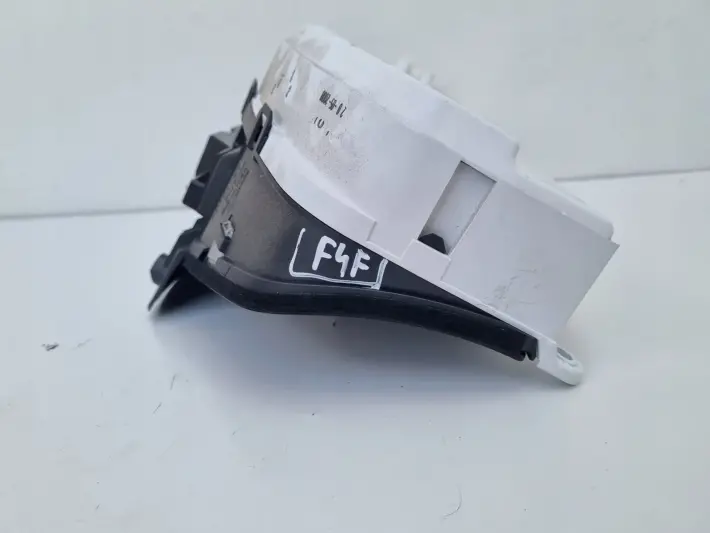 Volvo S80 II V70 III XC70 II 2.0 16V LICZNIK ZEGARY Europa 30786622AB