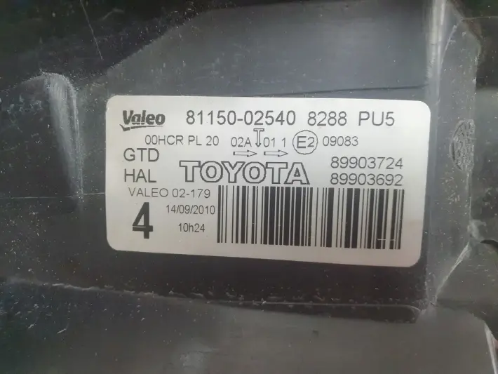 Toyota Auris I LIFT 09-12r PRZEDNIA LAMPA LEWA lewy przód EURO 81150-02540