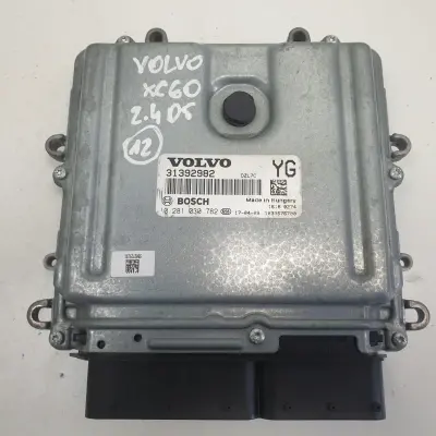 Volvo XC60 2.4 D5 STEROWNIK SILNIKA komputer 31392982 0281030782