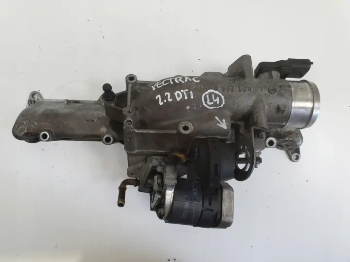 Opel Vectra C 2.2 DTI ZAWÓR EGR kolektor 00005321A8