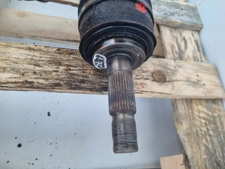 Toyota Hilux VII 3.0 D4D LEWA PRZEDNIA PÓŁOŚ półośka lewy przód 43430-0K030