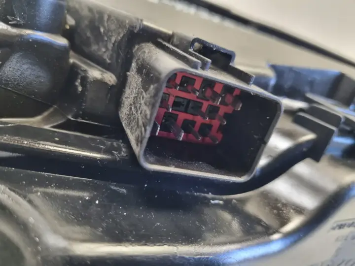 Volvo S80 II V70 III XC70 II PRZEDNIA LAMPA PRAWA PRAWY PRZÓD europa