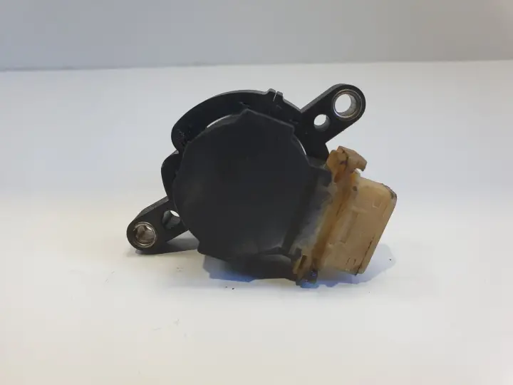a1a90fbfcc2ecaf9c5b38df1168e8875